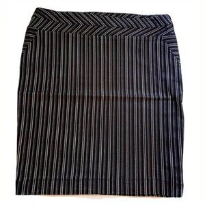 Mixxed26 Womens Skirt Black & White Pinstripe Pencil Straight Stretch Size XL